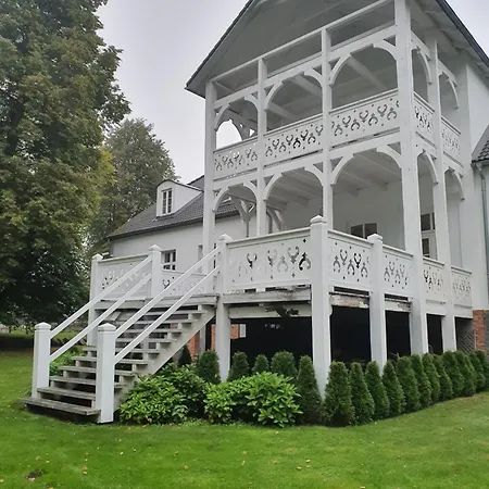 Dwor Role Country house *