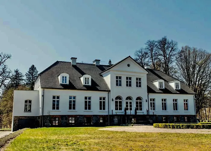 Hétvégi ház Dwor Role *